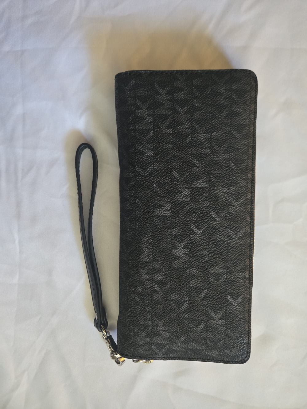 Michael Kors Black and Gold Women's Zip Wristlet Wallet - Picture 2 of 6